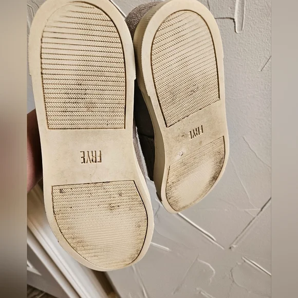 GUC Frye Slip-On Ivory Gore Sneakers in Gray Suede - Picture 5 of 8